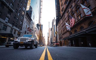 new-york-street-cars.jpg